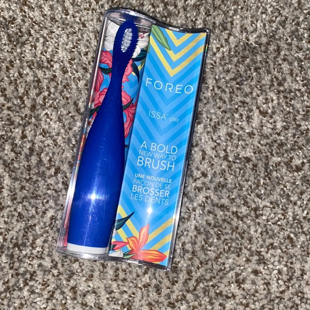 FOREO - Picture 1 of 2